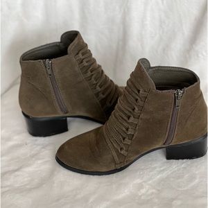 Soho Olive Green Suede Ankle Boot - Women’s size 7.5